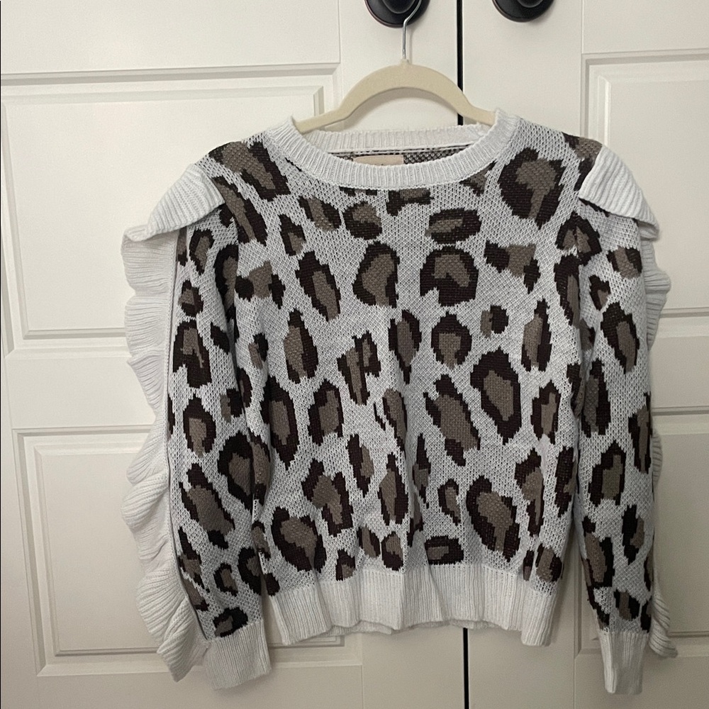 Chaser Leopard Print Ruffle Sweater - White and Brown
